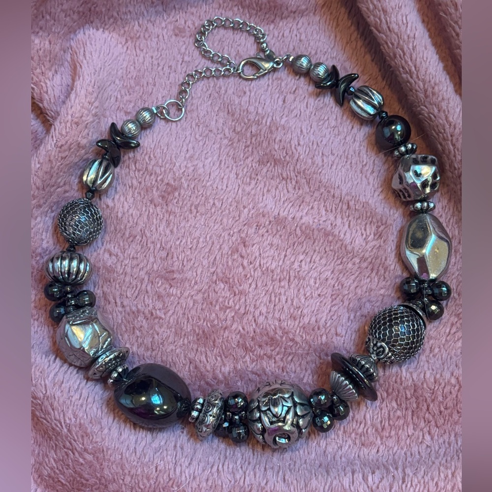 Premier Designs Black and Imitation Silver Beaded Necklace - Picture 1 of 1
